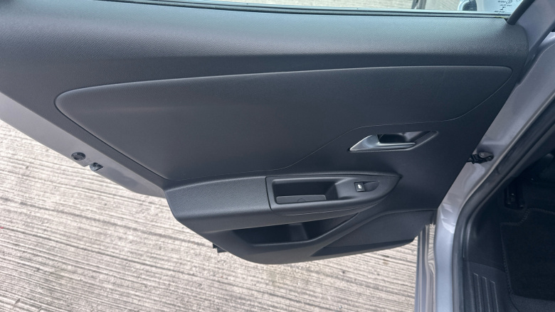 Vauxhall Mokka 100kW Elite Premium 50kWh 5dr Auto Electric Hatchback